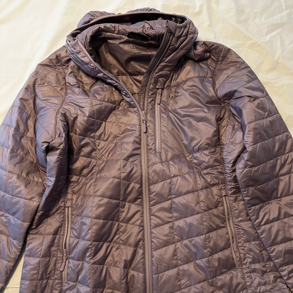 LL Bean Packaway Primaloft Womens Jacket XL.  Like New